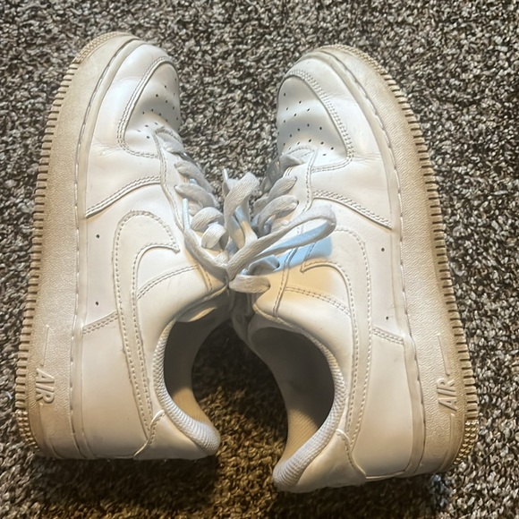 Nike Air Force 1 Shoes - Picture 6 of 9